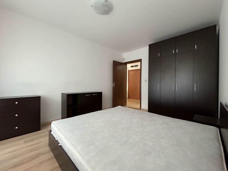 Дава се под наем Тристаен апартамент в София, Белите брези - 86 кв.м за 750 € - Снимка #3