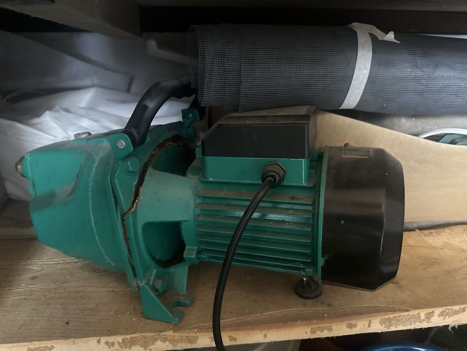 Водяной насос новый