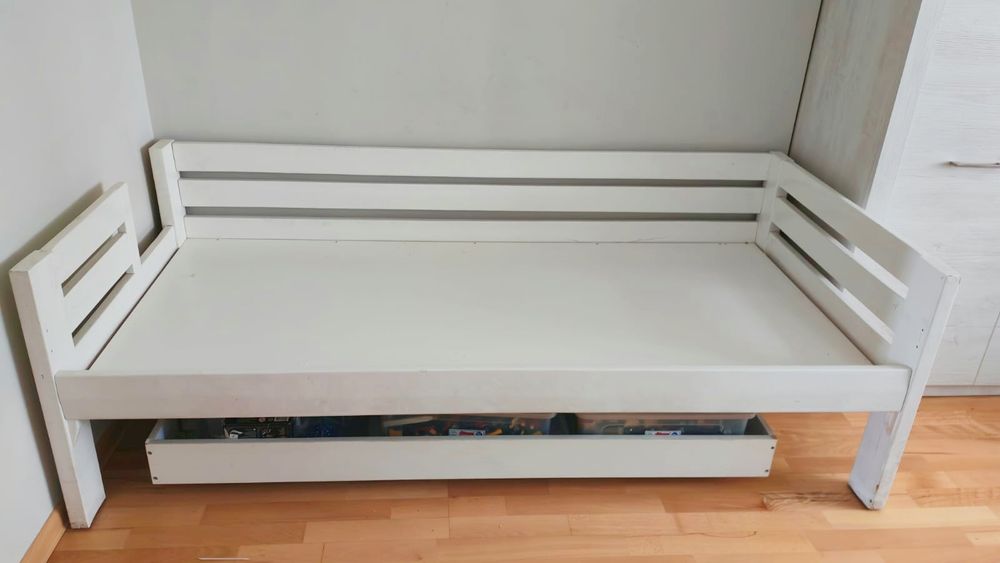 Кровать односпальная