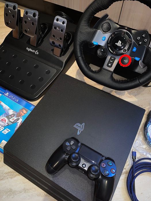 Комплект от PlayStation 4 Pro, Волан Logitech G29 с педали