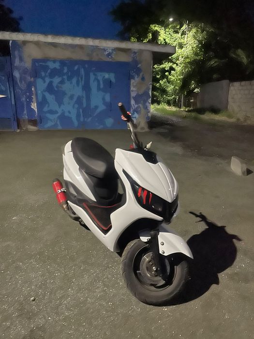 Продам скутер м8