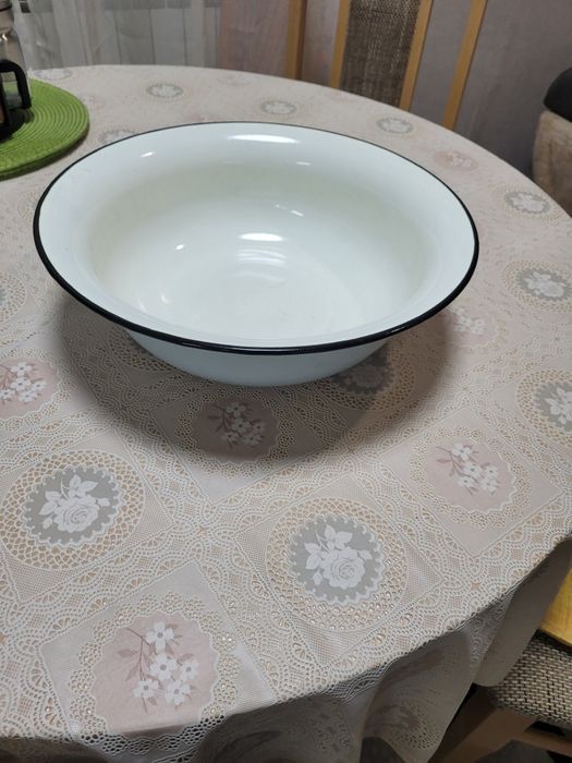 Домакински съдове за готвене.