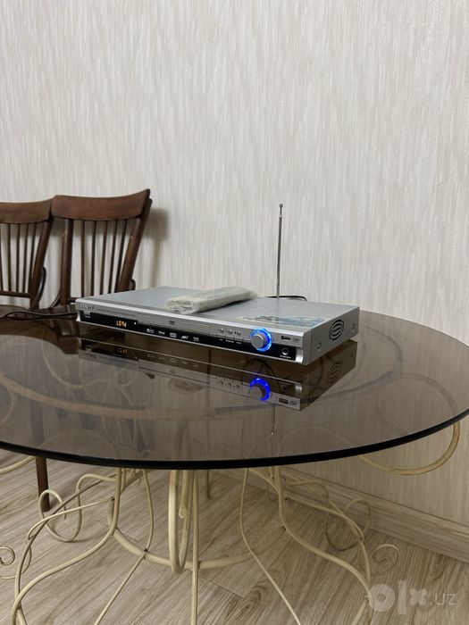 DVD + radio zor ishlidigan holatda