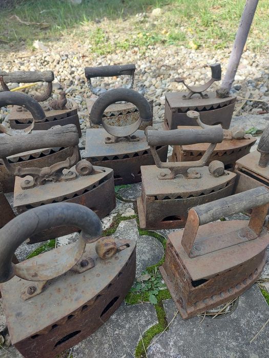 Fier de călcat cu cărbuni