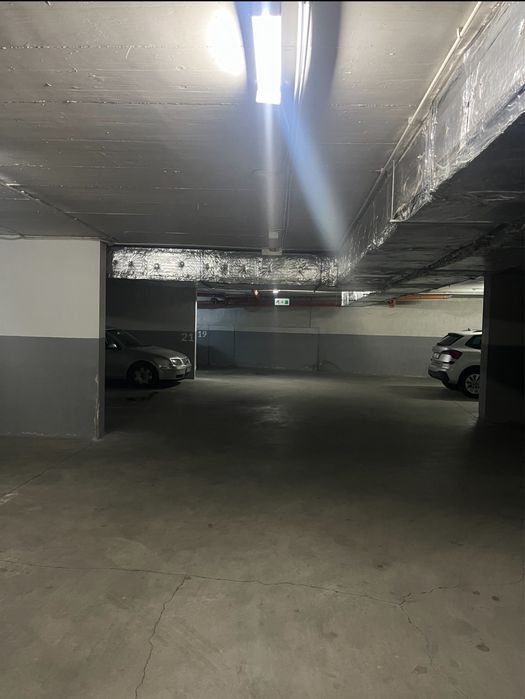 Închiriez parcare subterană Calea Mănăștur 64-66
