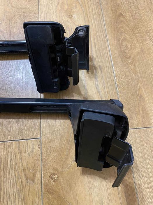 Set bare transversale cu sistem prindere THULE/ 2 perechi