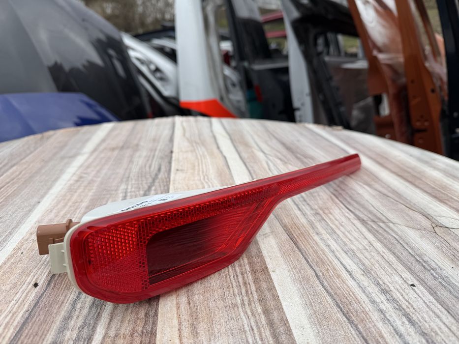 Стоп/Светлоотразител Volvo XC40