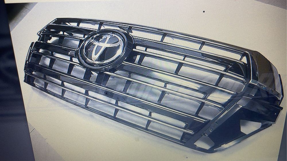 Решотка радиатора тойота ленд крузер Land Cruiser 200