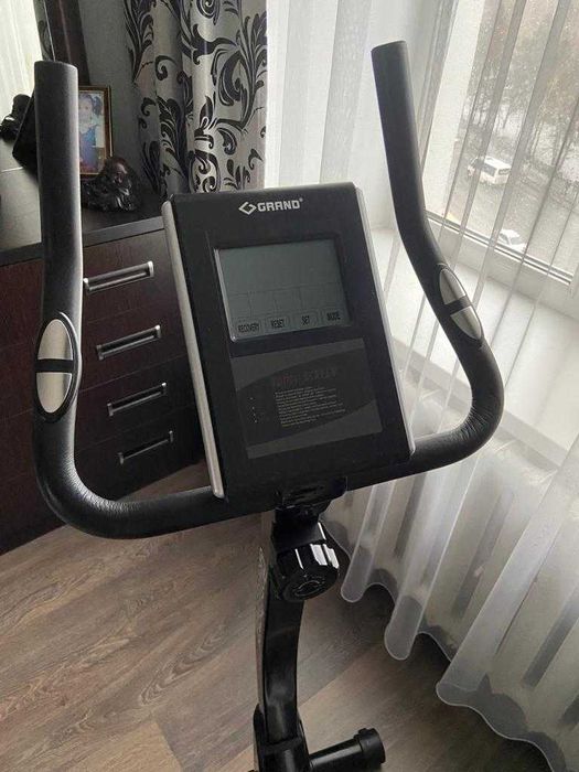 Продам велотренажер Grandrower.