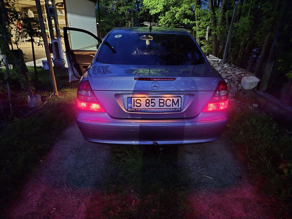 MERCEDES-BENZ E-Class 2003 — imagine 3