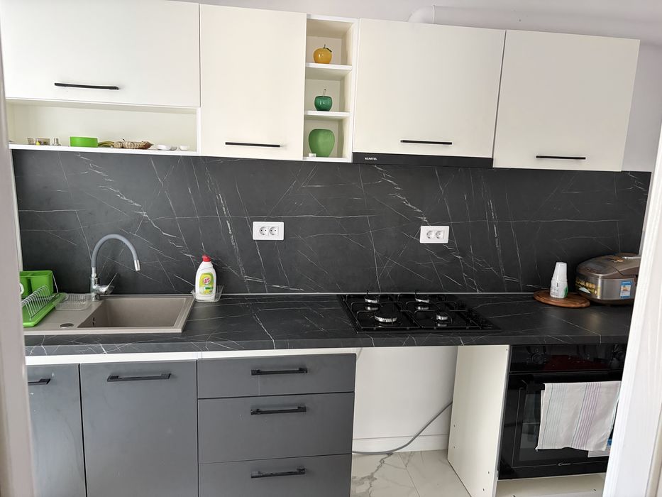 Inchiriez apartament 3 camere