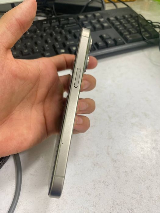 Iphone 15 pro ideal 256