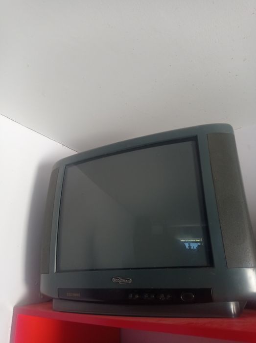 Samsung va Super general nomdagi tekevizorlar sotiladi.500ming sómdan.