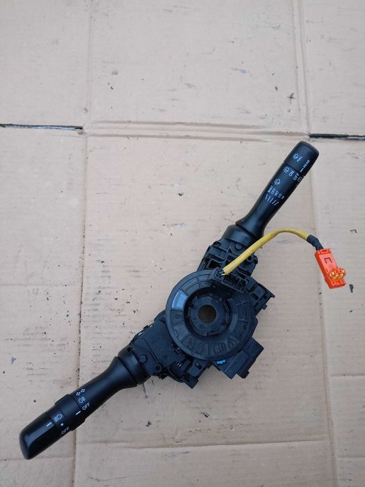 кормилна рейка и колона със превключватели Yaris 2006-2011