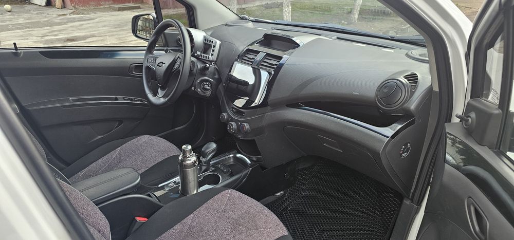 Продаёться спарк 2012г.Автомат