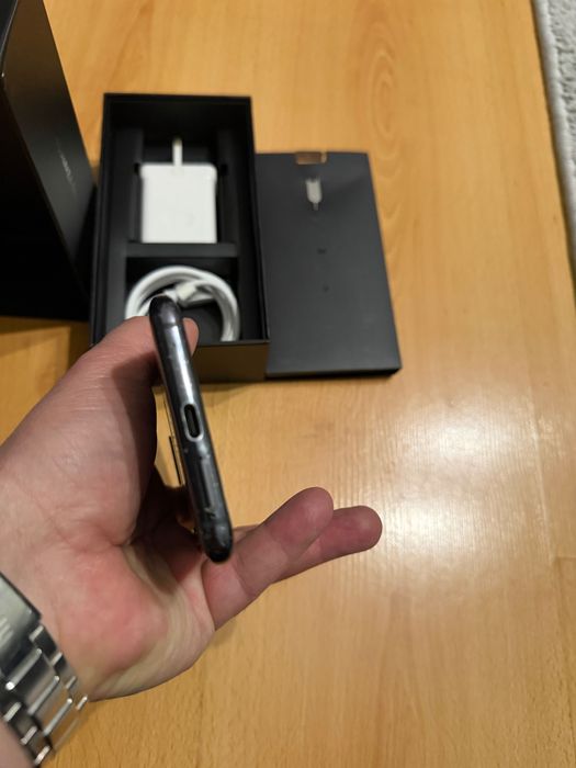 Huawei Mate 20 Pro 128GB + 6GB RAM