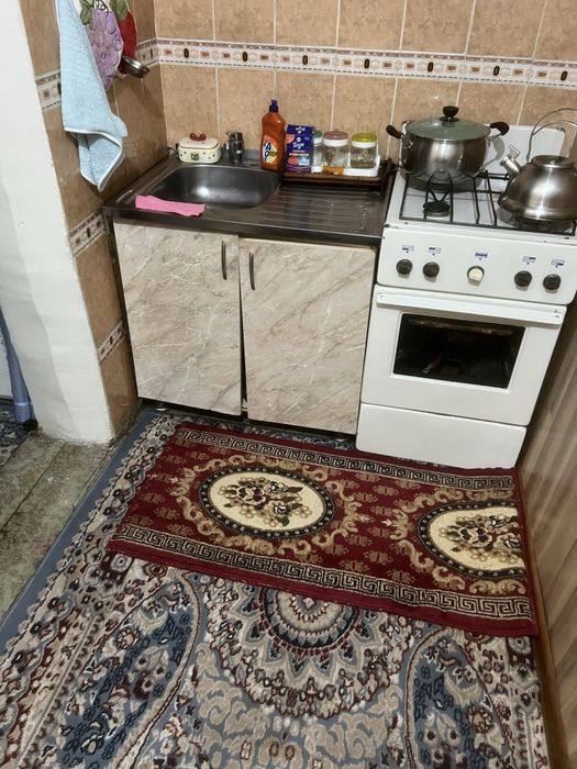 Yunusobod  13-kvartalda 3 xonali uy sotiladi