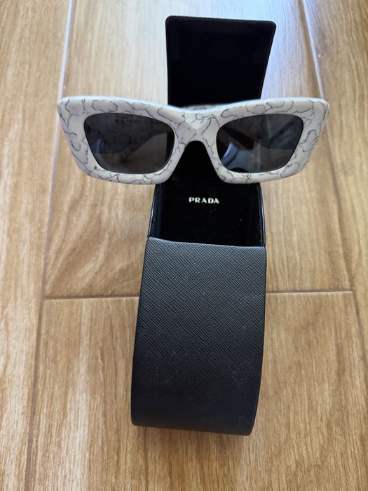 Оригинални слънчеви очила Prada Matte White Marble и Dolce & Gabbana