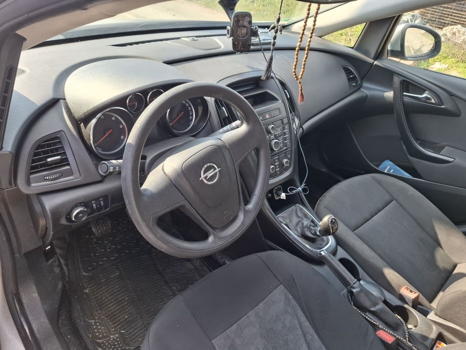 Se vinde Opel astra j