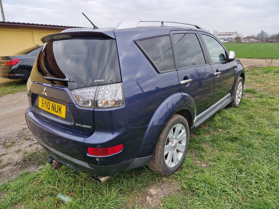 Dezmembrez Mitsubishi Outlander 2.2 156 cp 2007-2011