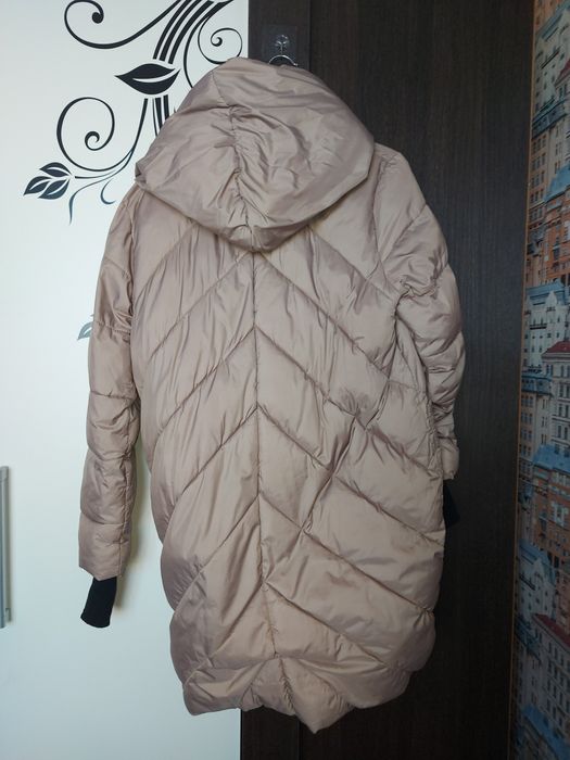 Пуховик и платье