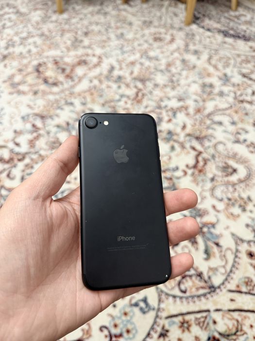 IPhone 7/32Gb - В хорошем состоянии