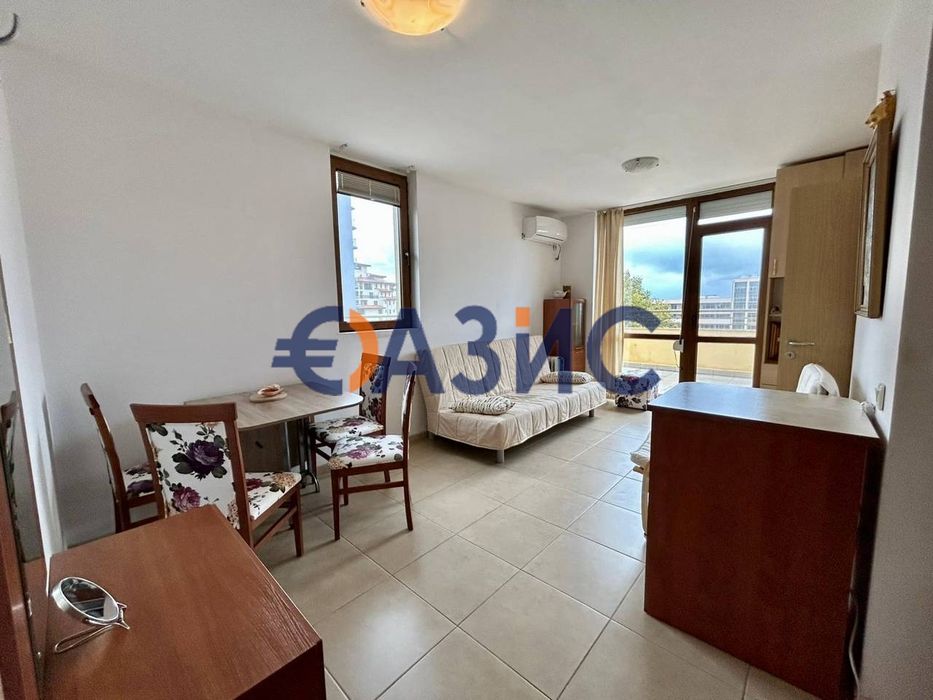 Продава се Двустаен апартамент в к.к. Слънчев бряг - 118 кв.м за 385 €/кв.м - Снимка #1