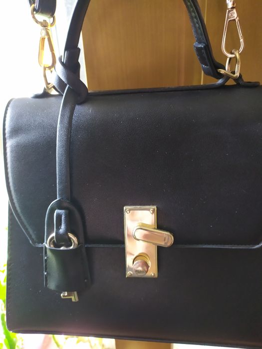 Продам женскую сумку.