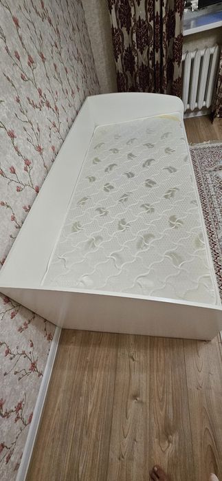 Кровать односпальная