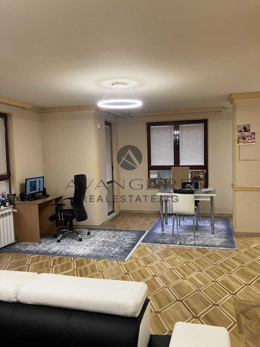 Продава се Многостаен апартамент в Пловдив, Център - 192 кв.м за 1482 €/кв.м - Снимка #2