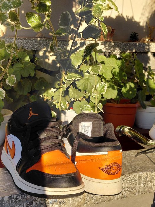 Jordan 1 low de vanzare,stare aproape impecabila!
