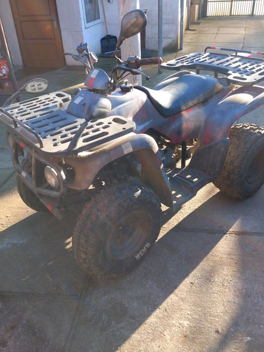 Vind scutere și un atv