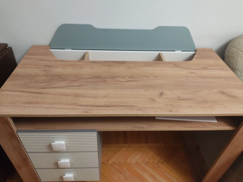 Продам комплект мебели