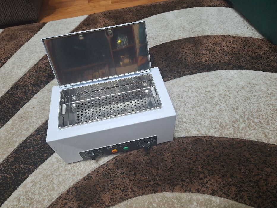 Vând sterilizator Pupinel