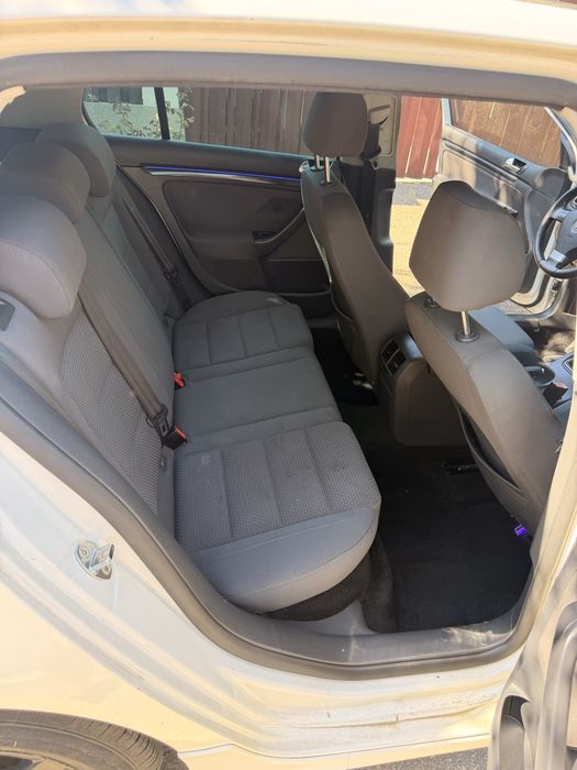 Golf 5 1.9 TDI 2009 | DPF | Trapa | Ambiental | Stelute in plafon | Navigatie | Sistem audio