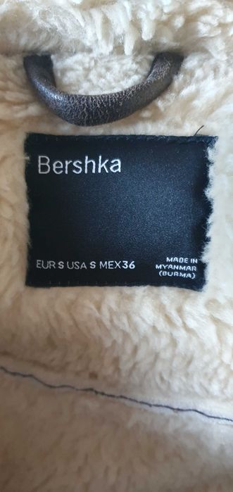 vând cojoc Bershka- damă