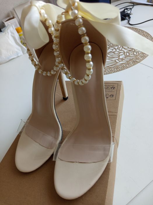 Новый туфли вечерние 36 размер