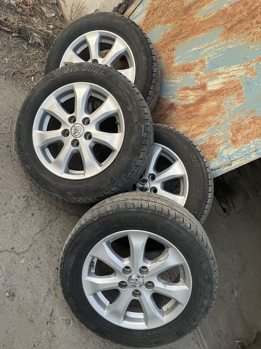 Продам диски с зимней резиной камри 40