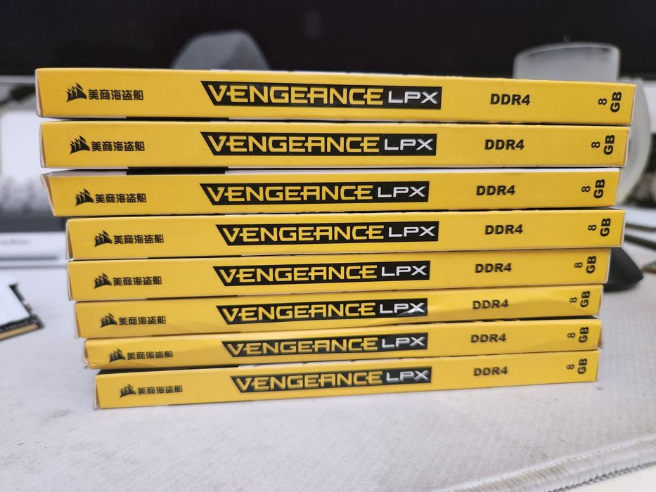 ОЗУ Corsair Vengeance LPX DDR4 8gb 8штук