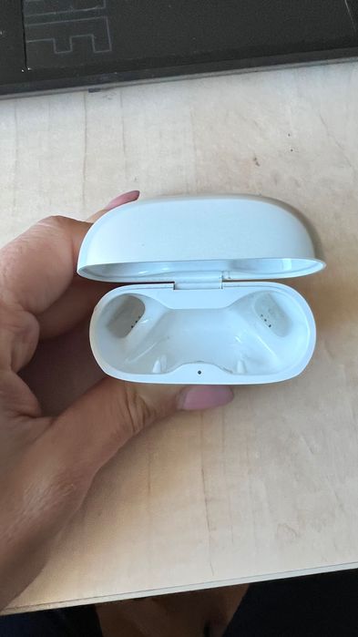 Кутия за безжични слушалки Bose