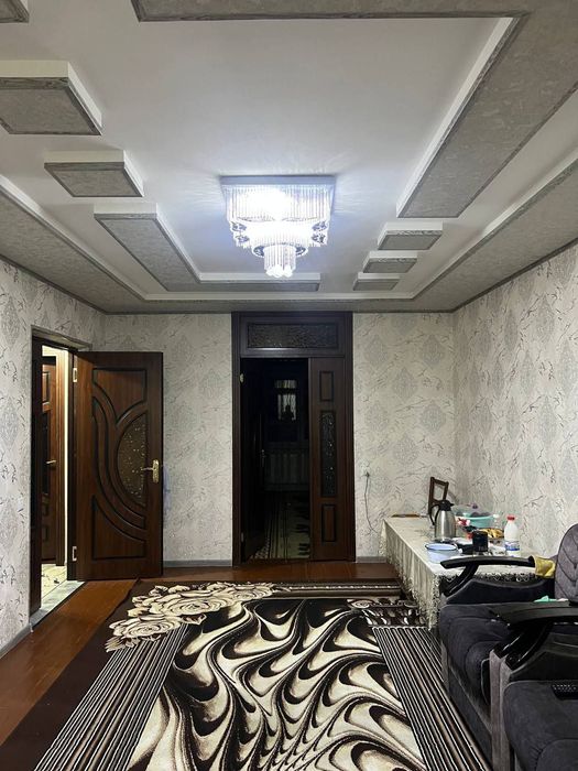 Уй сотилади 3 хонали 4 этаж ремонти зур