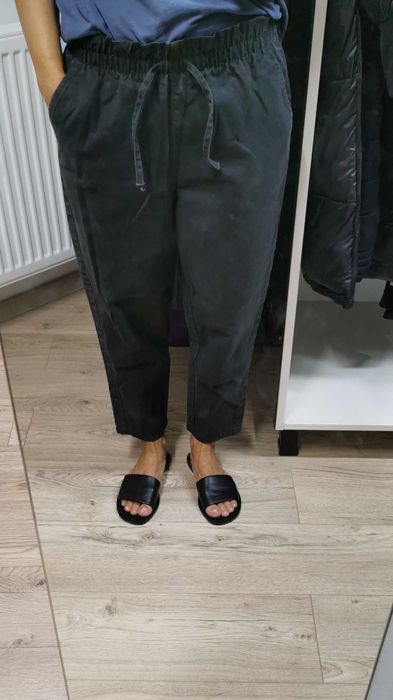 Pantaloni conici, mărime 146 și 152, marca Girls Destination