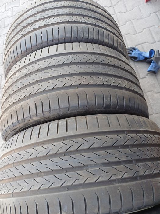 Гуми 245/45/19със275/40/19 Континентал