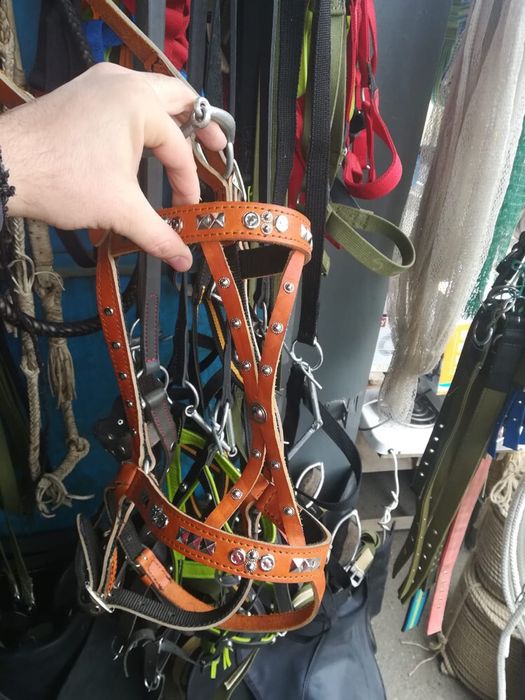 Сёдла,уздечки,хомуты