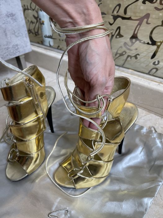 Sandale aurii Giuseppe Zanotti