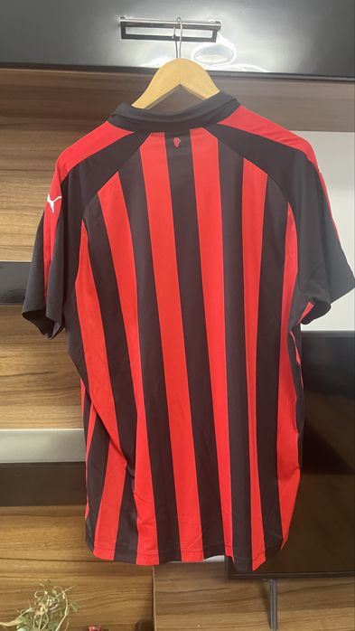 Tricou  - mărimea  XL , trimit si in țară prin fan courier