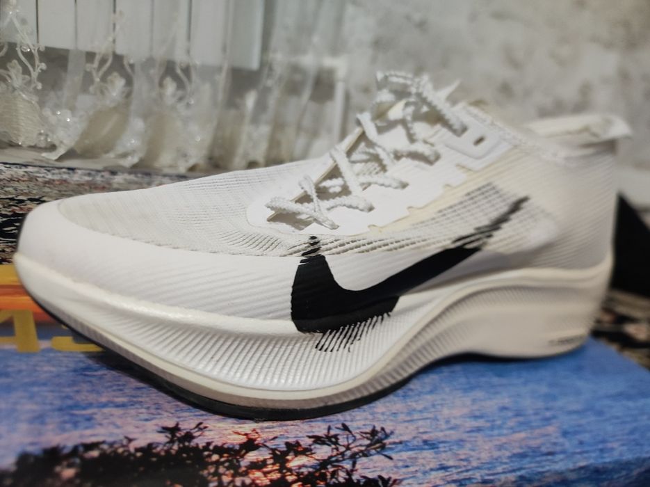 Продам ориг найк