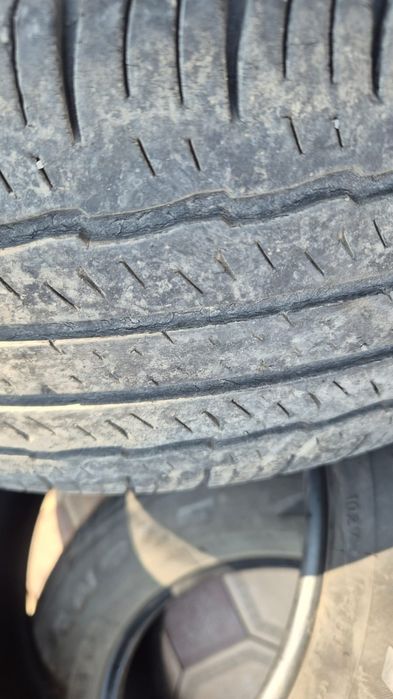 Продаю летние шины б/у 215/65R16