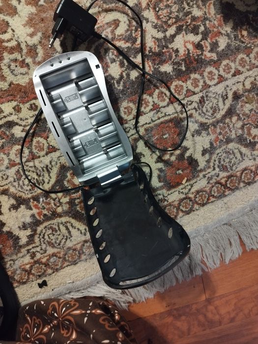 Aparat universal baterii de încărcat