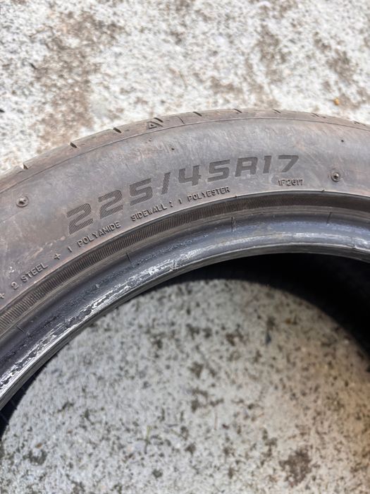 Гуми 225/45/17 Falken Azenis FR 520